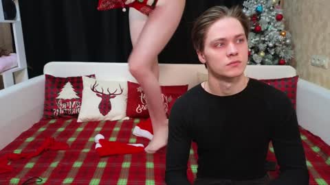 Jean and Isa right couple Mark and Eva left couple online show from 12-24-24, 07:49