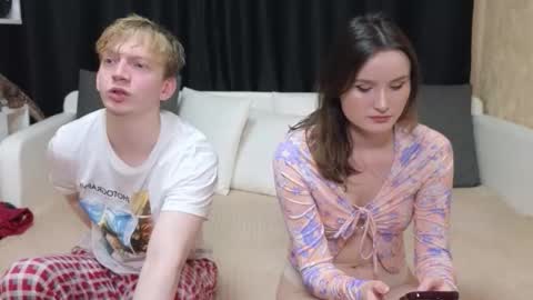 Jean and Isa right couple Mark and Eva left couple online show from 12-02-25, 10:42