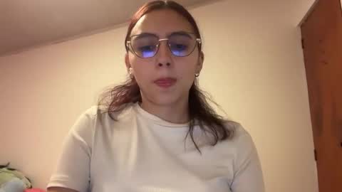 Snapshot of lopez_sofia chatting on 02-14-26, 12:29 sofia lopez online show from 02-14-26, 12:29