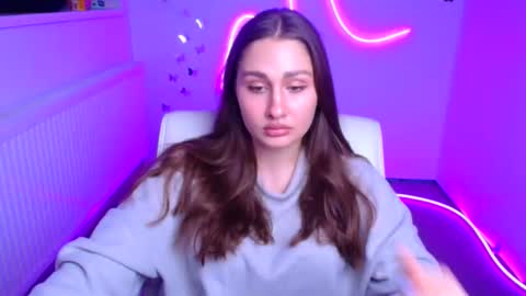 Lora online show from 11-06-25, 12:28