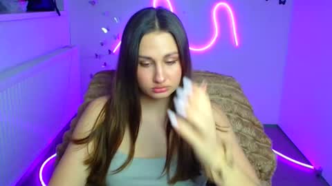 Lora online show from 03-17-26, 12:19