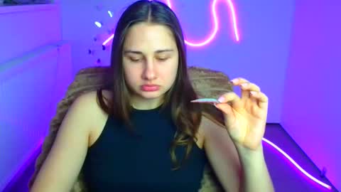 Lora online show from 03-28-26, 06:57