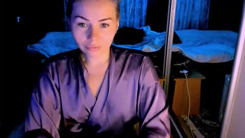 Lora online show from 10-03-25, 02:41