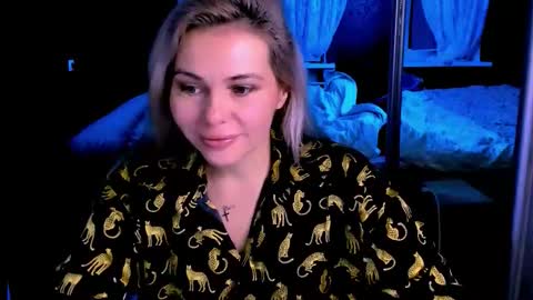 Lora online show from 11-11-25, 02:22