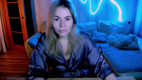 Lora online show from 12-15-25, 03:00