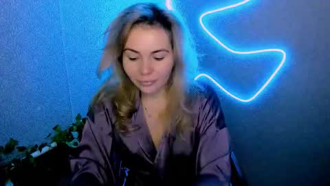 Snapshot of loraboyar chatting on 12-23-25, 03:15 Lora online show from 12-23-25, 03:15