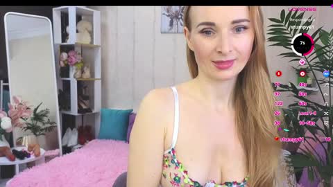 Snapshot of loracolins chatting on 01-23-25, 08:56 LoraColins online show from 01-23-25, 08:56