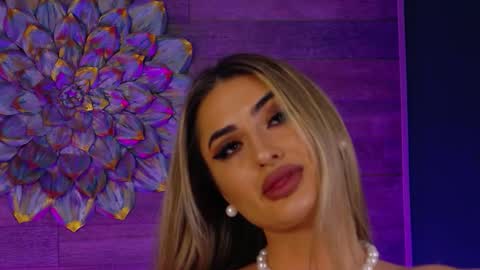 Snapshot of loradevine chatting on 11-29-25, 08:45 Lora online show from 11-29-25, 08:45