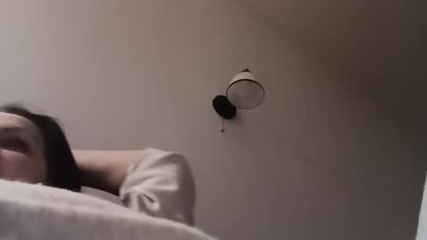 Lora online show from 12-24-24, 09:11