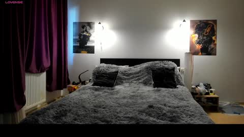 Lora online show from 01-05-25, 10:53