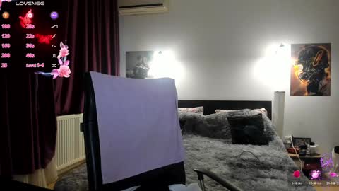 Lora online show from 01-21-25, 02:37