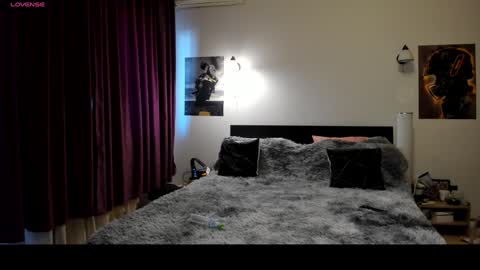 Lora online show from 01-28-25, 11:17