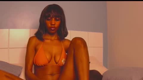 Snapshot of loraforreal chatting on 10-17-25, 07:44 Blackcat online show from 10-17-25, 07:44