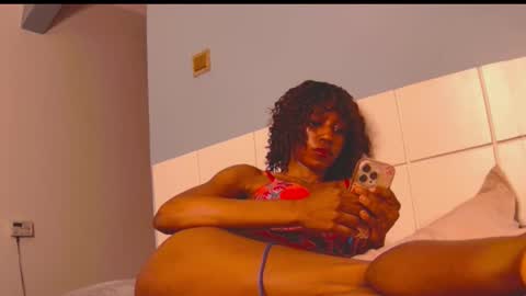 Snapshot of loraforreal chatting on 11-17-25, 07:03 Blackcat online show from 11-17-25, 07:03