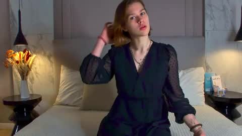 Lora online show from 10-26-25, 04:13