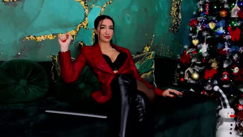 Snapshot of lorawarnner chatting on 12-10-24, 06:49 Miss online show from 12-10-24, 06:49