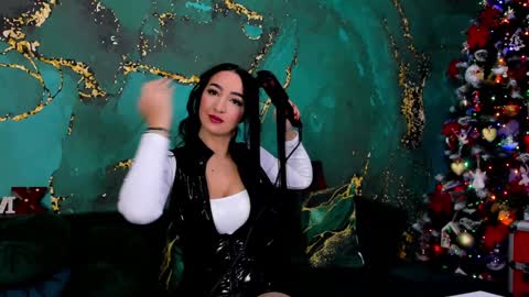 Snapshot of lorawarnner chatting on 12-13-24, 05:16 Miss online show from 12-13-24, 05:16