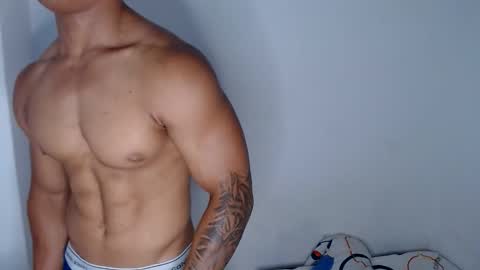 Dominic online show from 11-25-25, 04:18