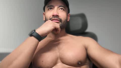 Snapshot of lordcalepecs chatting on 03-08-26, 07:45 Cale online show from 03-08-26, 07:45