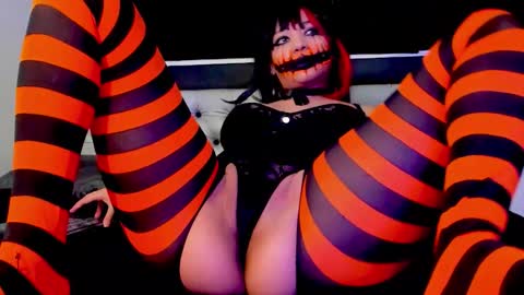 Lore Depp online show from 10-03-25, 04:42