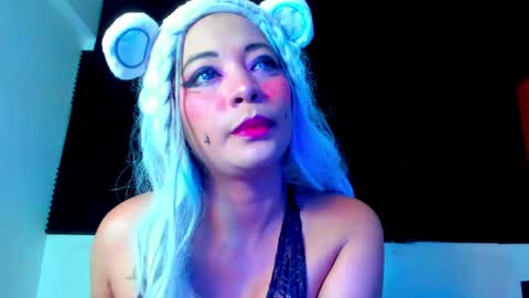 Snapshot of loredepp chatting on 05-19-26, 09:43 Lore Depp online show from 05-19-26, 09:43