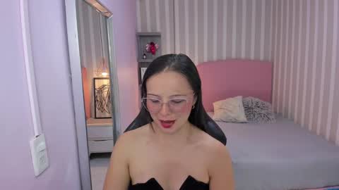 lorelaigiven online show from 11-20-25, 12:38