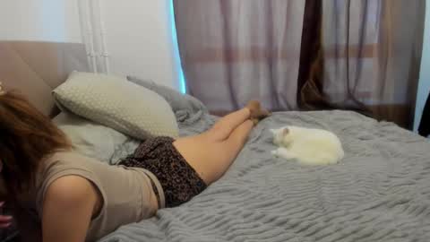 Snapshot of lorelea_cute chatting on 01-08-26, 08:16 Lorelea cute online show from 01-08-26, 08:16