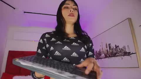 LORELI online show from 09-15-25, 03:17