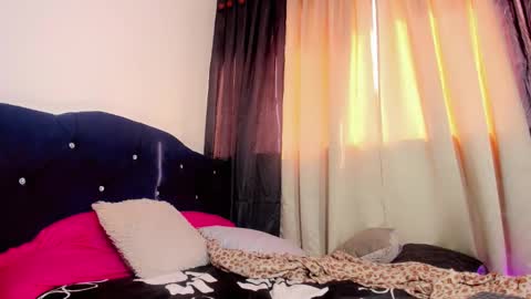 lesly lorena online show from 09-28-25, 08:36