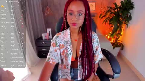 Snapshot of lorena_vieira_ chatting on 12-07-24, 05:42 Lorena Vieira  online show from 12-07-24, 05:42