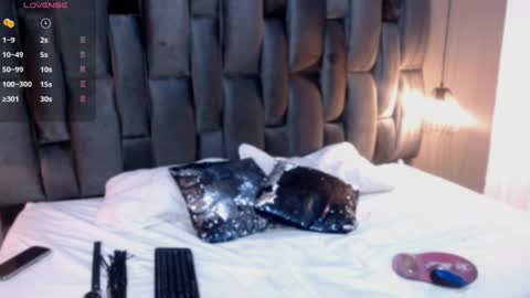 Snapshot of lorena_vieira_ chatting on 12-29-24, 02:06 Lorena Vieira  online show from 12-29-24, 02:06