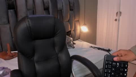 Snapshot of lorena_vieira_ chatting on 02-09-25, 12:17 Lorena Vieira  online show from 02-09-25, 12:17