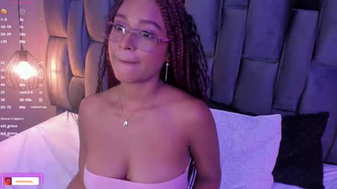 Snapshot of lorena_vieira_ chatting on 02-28-25, 12:21 Lorena Vieira  online show from 02-28-25, 12:21