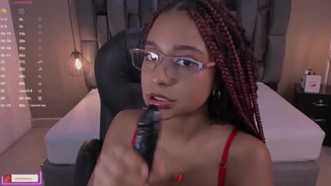 Snapshot of lorena_vieira_ chatting on 03-05-25, 05:08 Lorena Vieira  online show from 03-05-25, 05:08