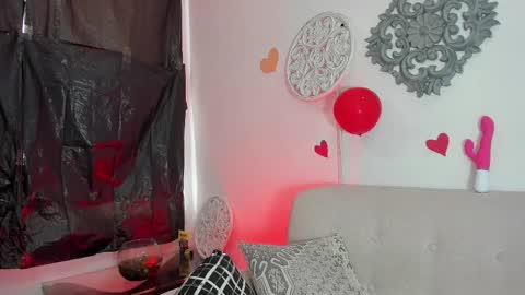 L O R E N online show from 02-25-25, 01:28