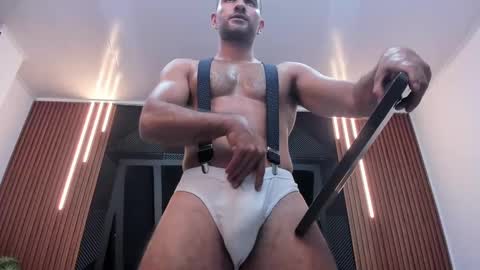  L O R E N Z O  Thumbs Up help  online show from 03-11-25, 06:41