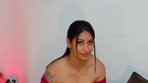 loretahorny online show from 10-21-25, 03:02