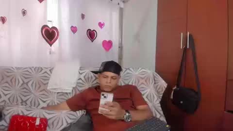 Snapshot of loreth_jw chatting on 09-15-25, 05:24 Queen Loreth online show from 09-15-25, 05:24