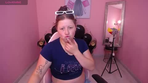 lorethe_demon online show from 04-21-26, 12:55