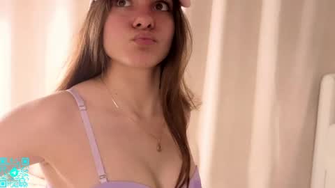 Chloe for Fan BlackHole online show from 04-19-26, 06:10