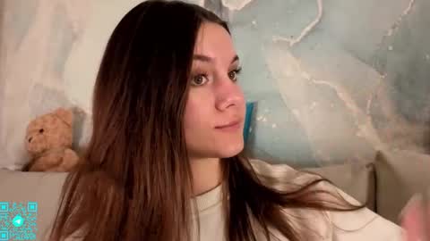 Snapshot of lorettadunnelli chatting on 05-07-26, 06:24 Chloe for Fan BlackHole online show from 05-07-26, 06:24