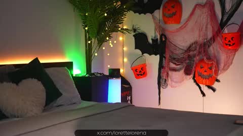 LoretteLorena online show from 10-26-25, 06:08