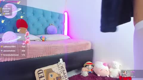 Snapshot of lorettmatthew chatting on 02-12-25, 11:29 LorettMatthew online show from 02-12-25, 11:29