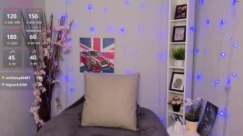 Snapshot of lori_hells chatting on 02-19-26, 04:19 Lori online show from 02-19-26, 04:19