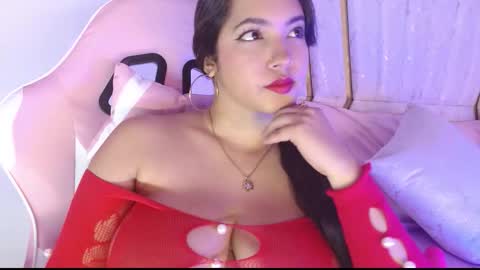 Snapshot of lori_sweett chatting on 12-01-25, 10:26 zamara solorzano berrio online show from 12-01-25, 10:26