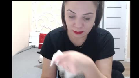 Snapshot of lorragrey chatting on 12-21-24, 04:30 LorraGrey online show from 12-21-24, 04:30