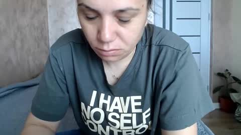 LorraGrey online show from 04-27-26, 06:11