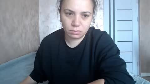 Snapshot of lorragrey chatting on 05-18-26, 06:08 LorraGrey online show from 05-18-26, 06:08