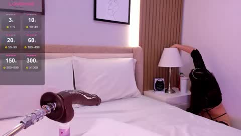 lore  online show from 10-10-25, 03:49