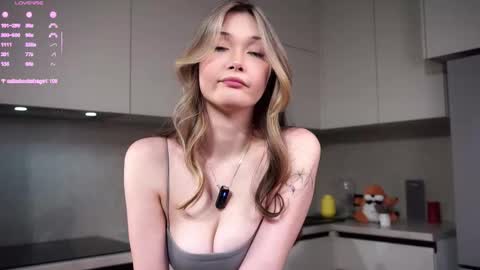 Snapshot of lost_mymind chatting on 09-25-25, 12:42 Jess online show from 09-25-25, 12:42